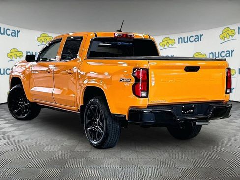 Used 2025 Chevrolet Colorado Z71 w/ Technology Package AWD/4WD image 4