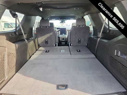 Used 2025 GMC Yukon XL Denali image 31