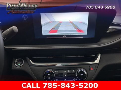 Used 2024 Buick Envista Preferred w/ Convenience I Package image 8