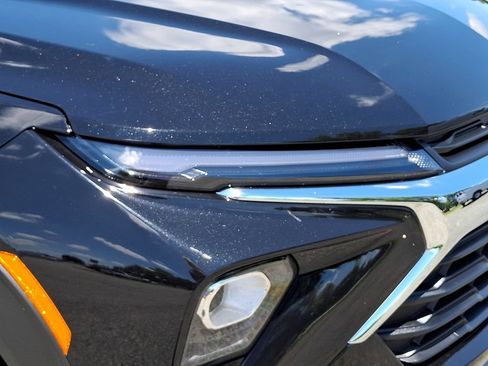 Used 2026 Chevrolet TrailBlazer LT w/ Convenience Package FWD image 9