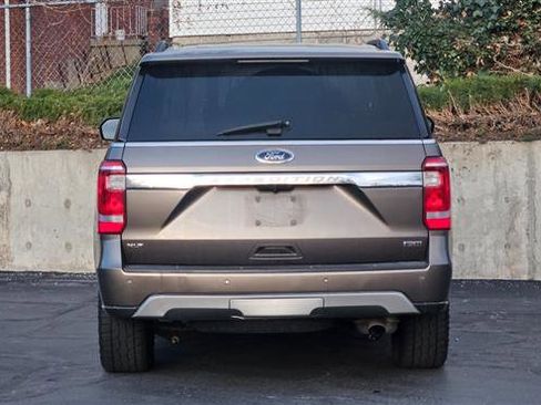 Used 2018 Ford Expedition XLT w/ Equipment Group 202A image 4
