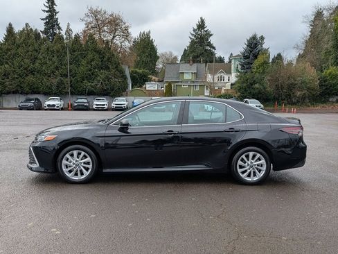 Used 2023 Toyota Camry LE image 2