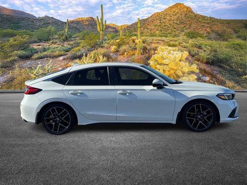 Used 2023 Honda Civic Sport Touring image 3