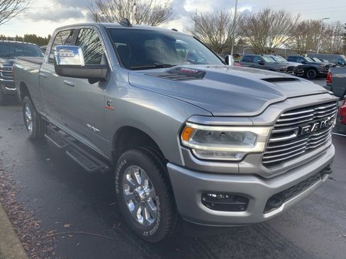 Used 2024 RAM 2500 Laramie w/ Sport Appearance Package image 5