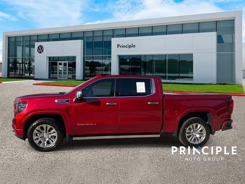 Used 2023 GMC Sierra 1500 Denali w/ Technology Package AWD/4WD image 6
