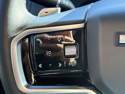 Used 2023 Land Rover Range Rover Velar R-Dynamic S image 18