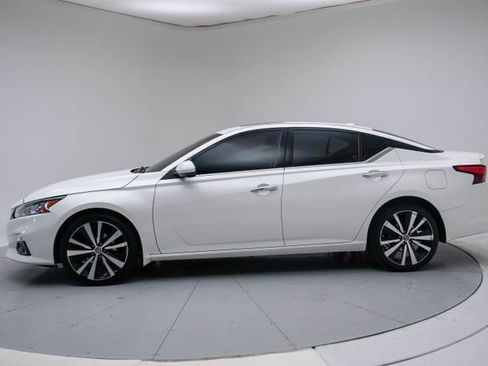 Used 2019 Nissan Altima 2.5 Platinum image 14