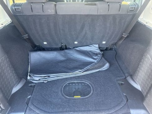 Used 2016 Jeep Wrangler Unlimited Sahara image 42