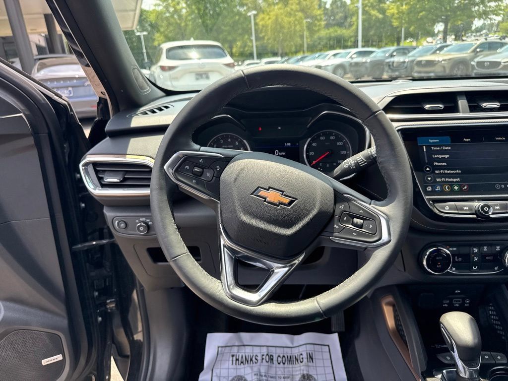 Used 2021 Chevrolet TrailBlazer ACTIV w/ Technology Package FWD image 15