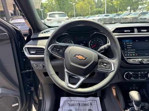 Used 2021 Chevrolet TrailBlazer ACTIV w/ Technology Package FWD image 15