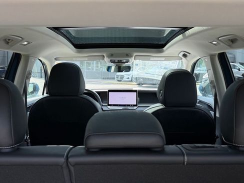 New 2026 Volkswagen Tiguan SE AWD/4WD image 18