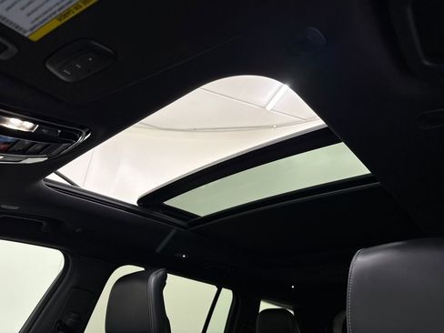 Used 2022 Jeep Grand Cherokee L Overland w/ Advanced Protech Group III image 22