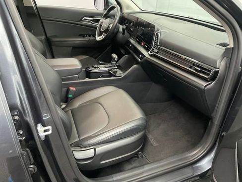 Certified 2023 Kia Sportage EX image 30