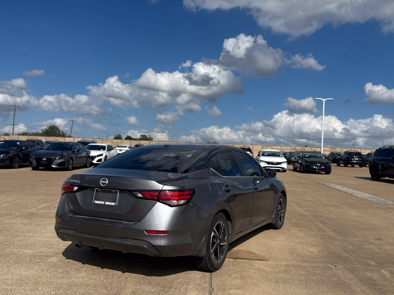 Used 2025 Nissan Sentra SV w/ Trunk Package FWD image 25