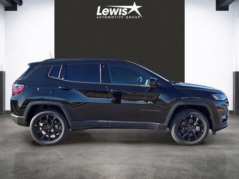 New 2026 Jeep Compass Latitude AWD/4WD image 5