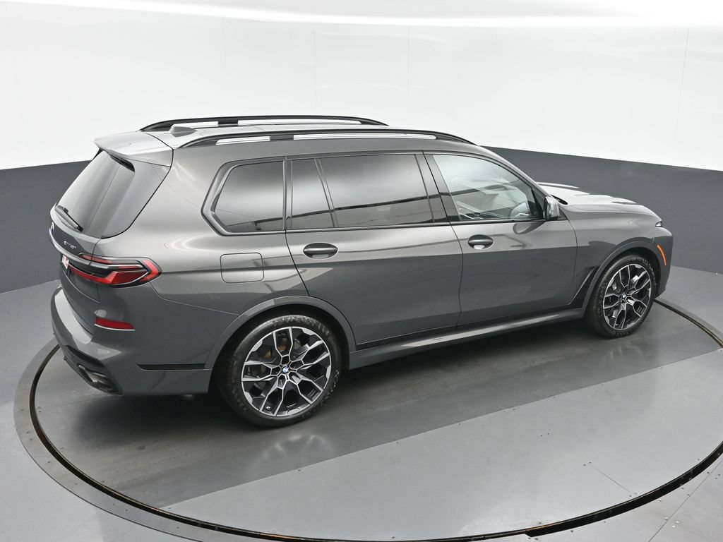 Used 2024 BMW X7 xDrive40i w/ Executive Package AWD/4WD image 16