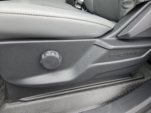 New 2026 Ford F250 XL w/ XL Chrome Package image 24