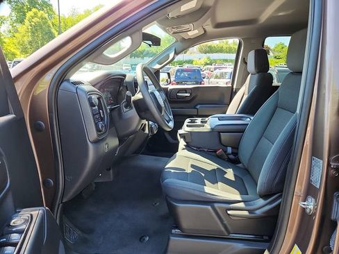 Used 2019 Chevrolet Silverado 1500 Custom w/ Custom Value Package AWD/4WD image 14