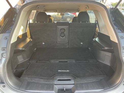 Used 2016 Nissan Rogue S FWD image 20