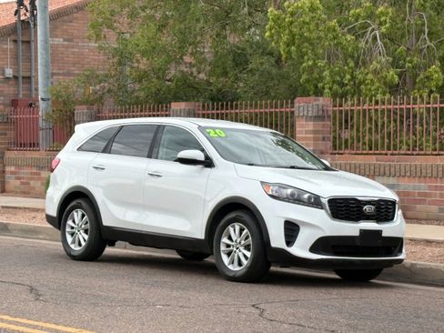 Used 2020 Kia Sorento FWD V6 image 8
