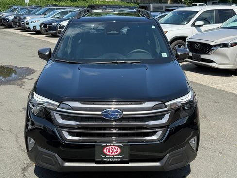Certified 2025 Subaru Forester Premium AWD/4WD image 2