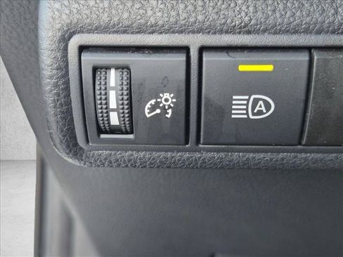 Used 2025 Toyota Corolla LE FWD image 15