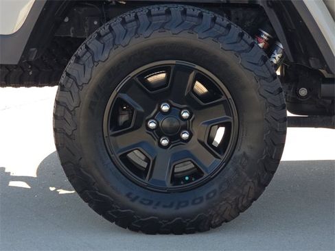 Used 2020 Jeep Gladiator Mojave image 9