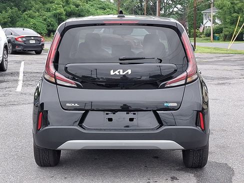 Used 2023 Kia Soul EX FWD image 5
