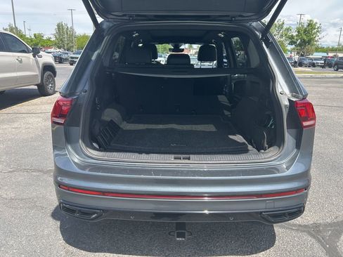 Used 2022 Volkswagen Tiguan SE R-Line AWD/4WD image 10