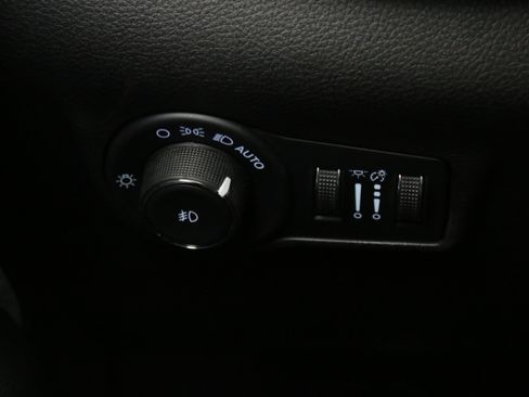 Used 2023 Jeep Compass Latitude w/ Convenience Group AWD/4WD image 24