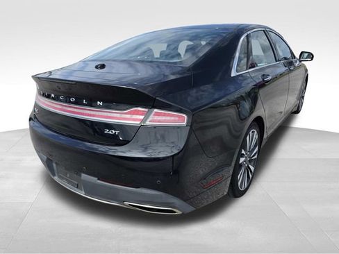 Used 2018 Lincoln MKZ Reserve FWD image 3