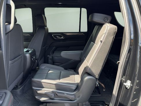 Used 2024 Chevrolet Suburban RST w/ Luxury Package AWD/4WD image 15
