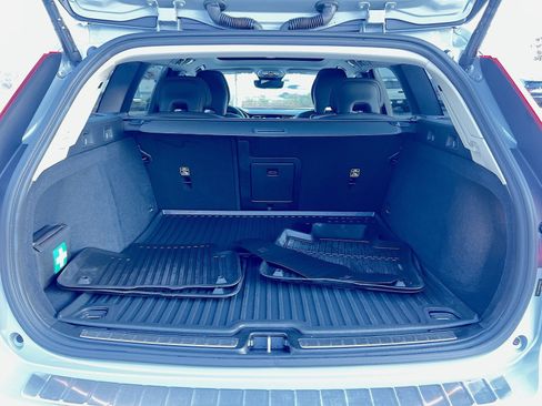 Certified 2024 Volvo V60 B5 Cross Country Plus image 25