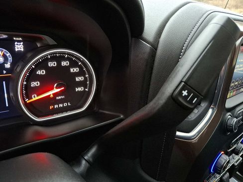 Used 2020 Chevrolet Silverado 1500 High Country image 17