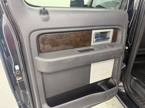 Used 2013 Ford F150 Platinum image 32