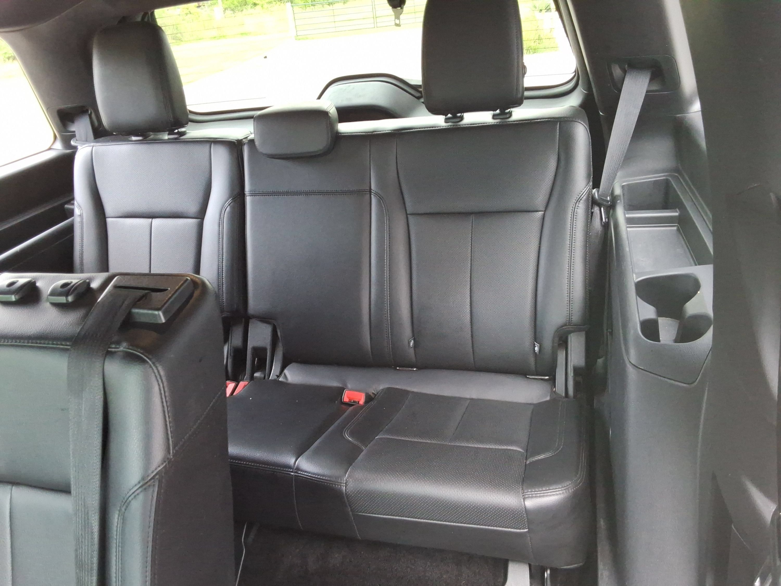 Used 2018 Ford Expedition XLT w/ Equipment Group 201A AWD/4WD image 33