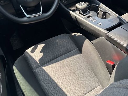 Certified 2022 Nissan Rogue SV image 7