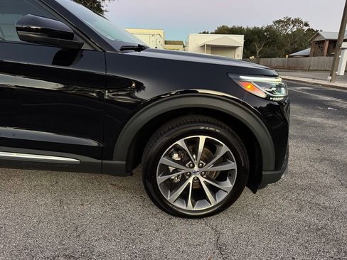Used 2025 Ford Explorer Platinum w/ Ultimate Package image 13