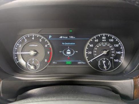 Used 2017 Genesis G90 3.3T Premium image 29