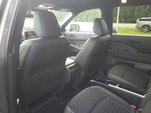Certified 2025 Nissan Pathfinder Rock Creek AWD/4WD image 8