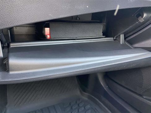 Used 2025 Toyota Camry SE image 30