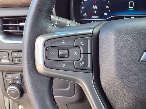 Used 2022 Chevrolet Suburban LT w/ Luxury Package AWD/4WD image 36
