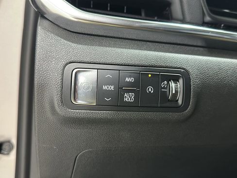 Used 2025 GMC Terrain Elevation image 17