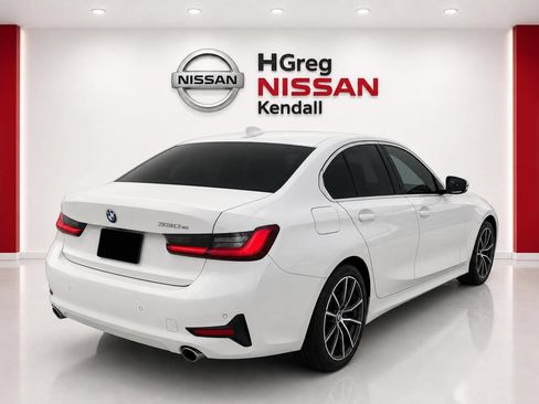 Used 2021 BMW 330e w/ Convenience Package RWD image 4
