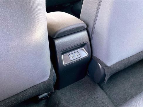 Used 2025 Toyota Corolla LE FWD image 27