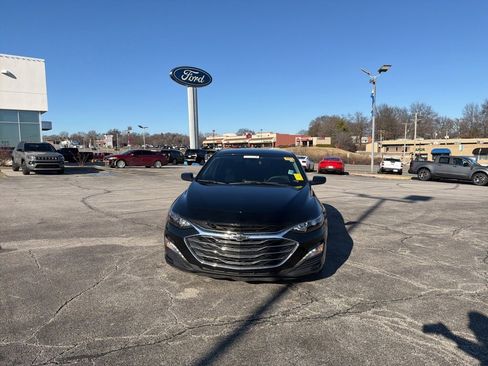 Used 2023 Chevrolet Malibu LT image 16