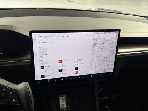 Used 2023 Tesla Model S Standard Range image 18