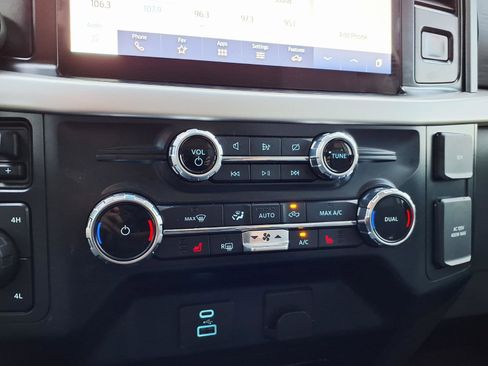 Certified 2022 Ford F150 XLT w/ Equipment Group 302A High image 25