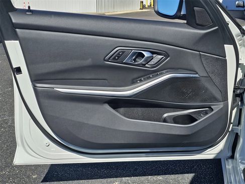 Used 2025 BMW 330i Sedan image 14