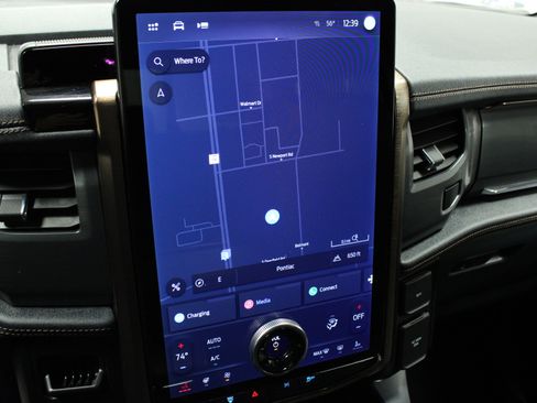 Used 2022 Ford F150 Lightning Lariat image 24